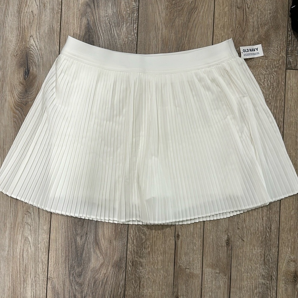 NWT Old Navy Micro Pleated Stretch Tech Skirt